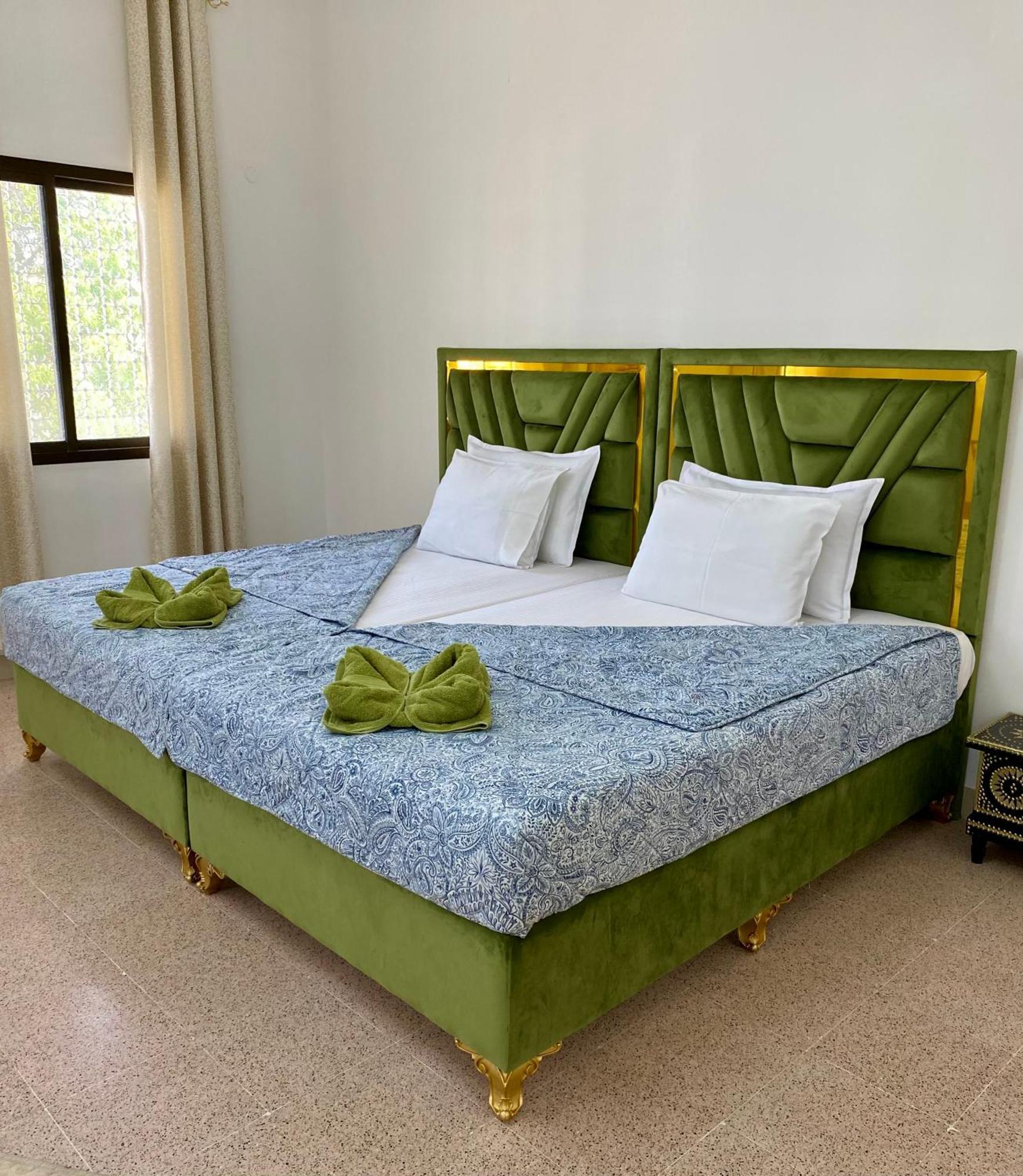 Arabian Nights Nook Hotel Маскат Екстериор снимка