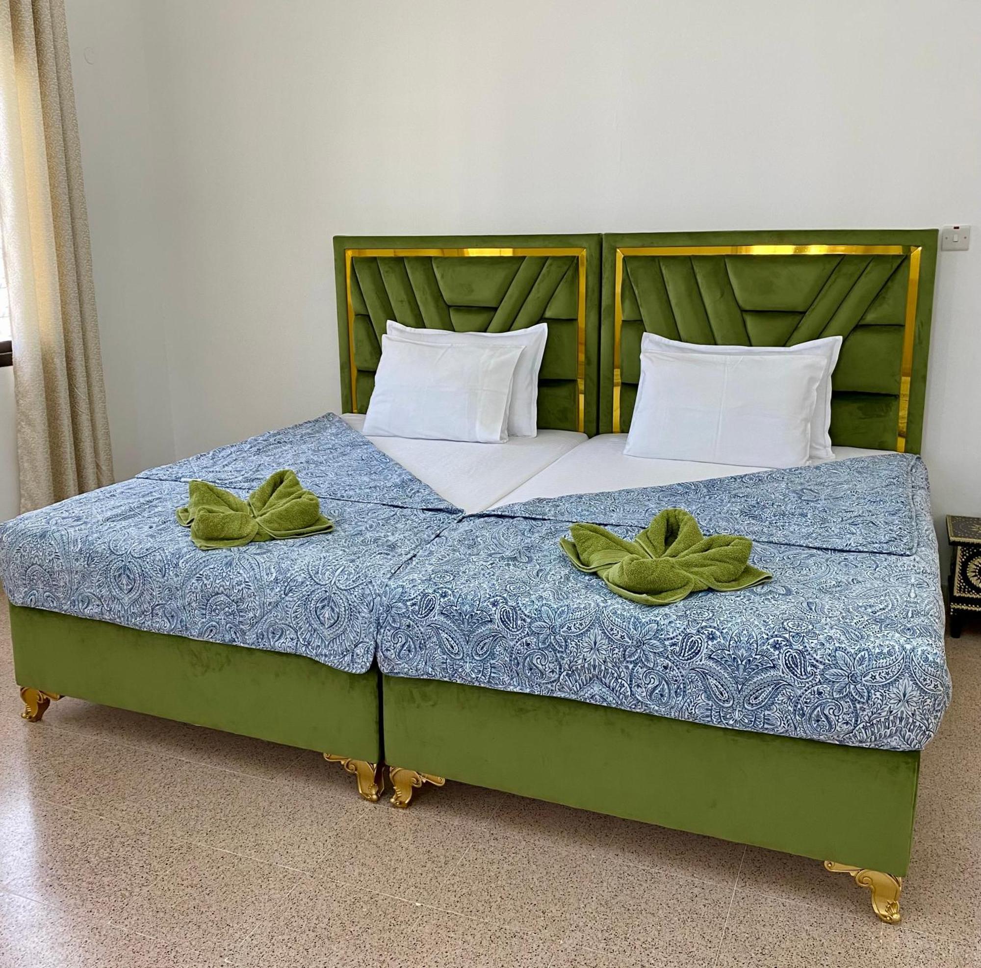 Arabian Nights Nook Hotel Маскат Екстериор снимка
