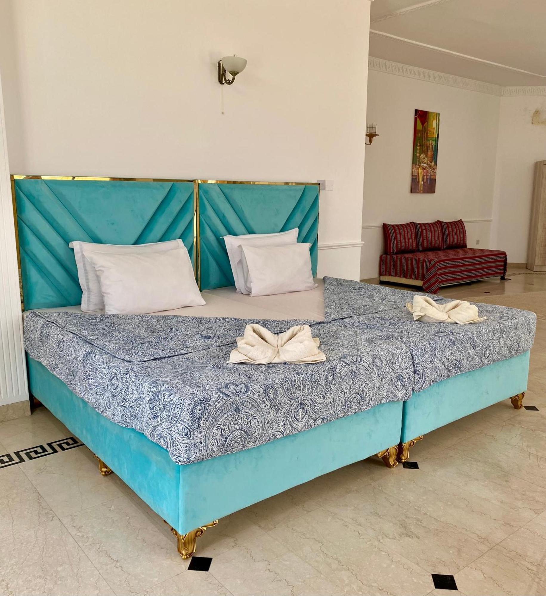 Arabian Nights Nook Hotel Маскат Екстериор снимка