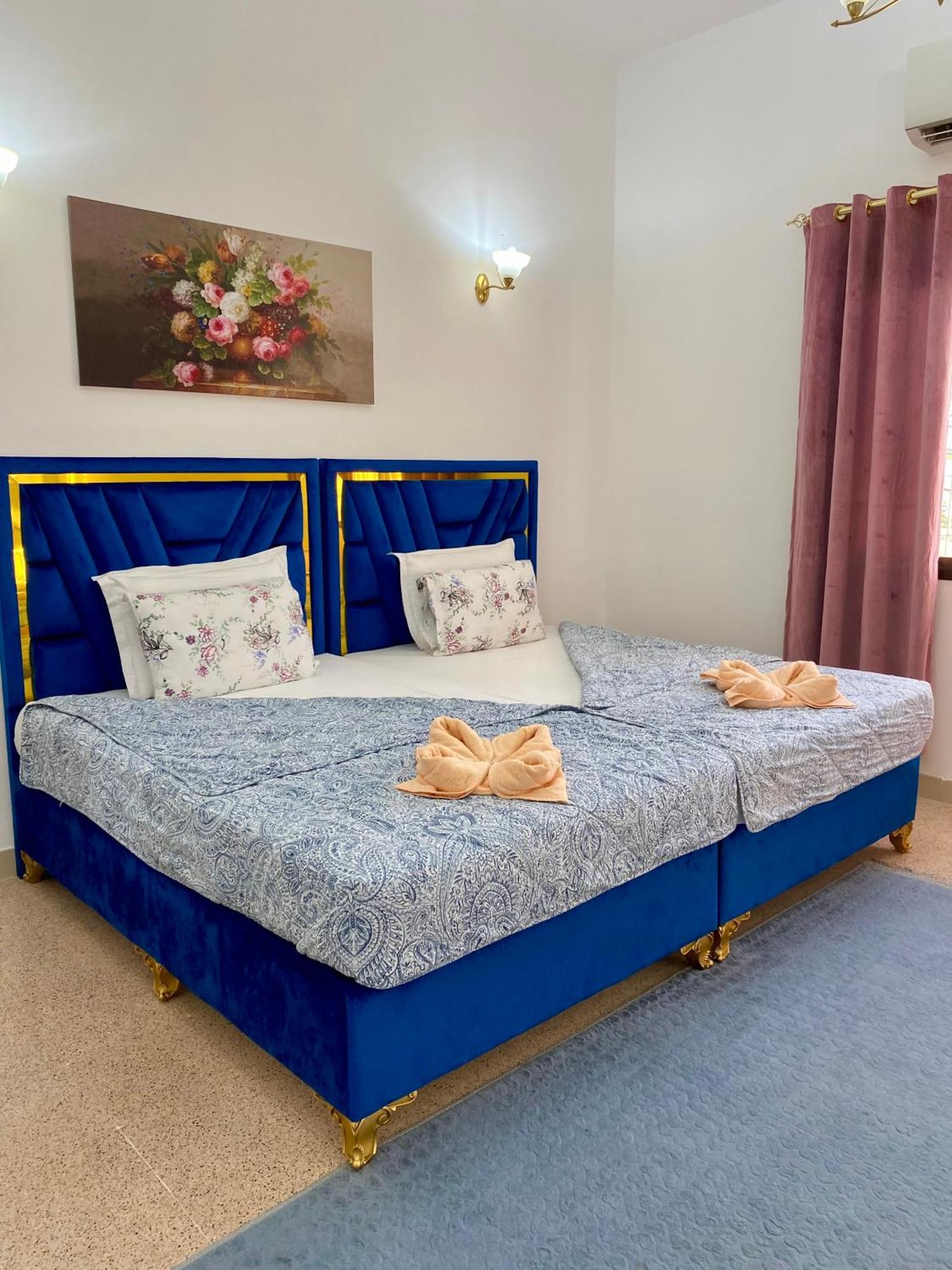 Arabian Nights Nook Hotel Маскат Екстериор снимка
