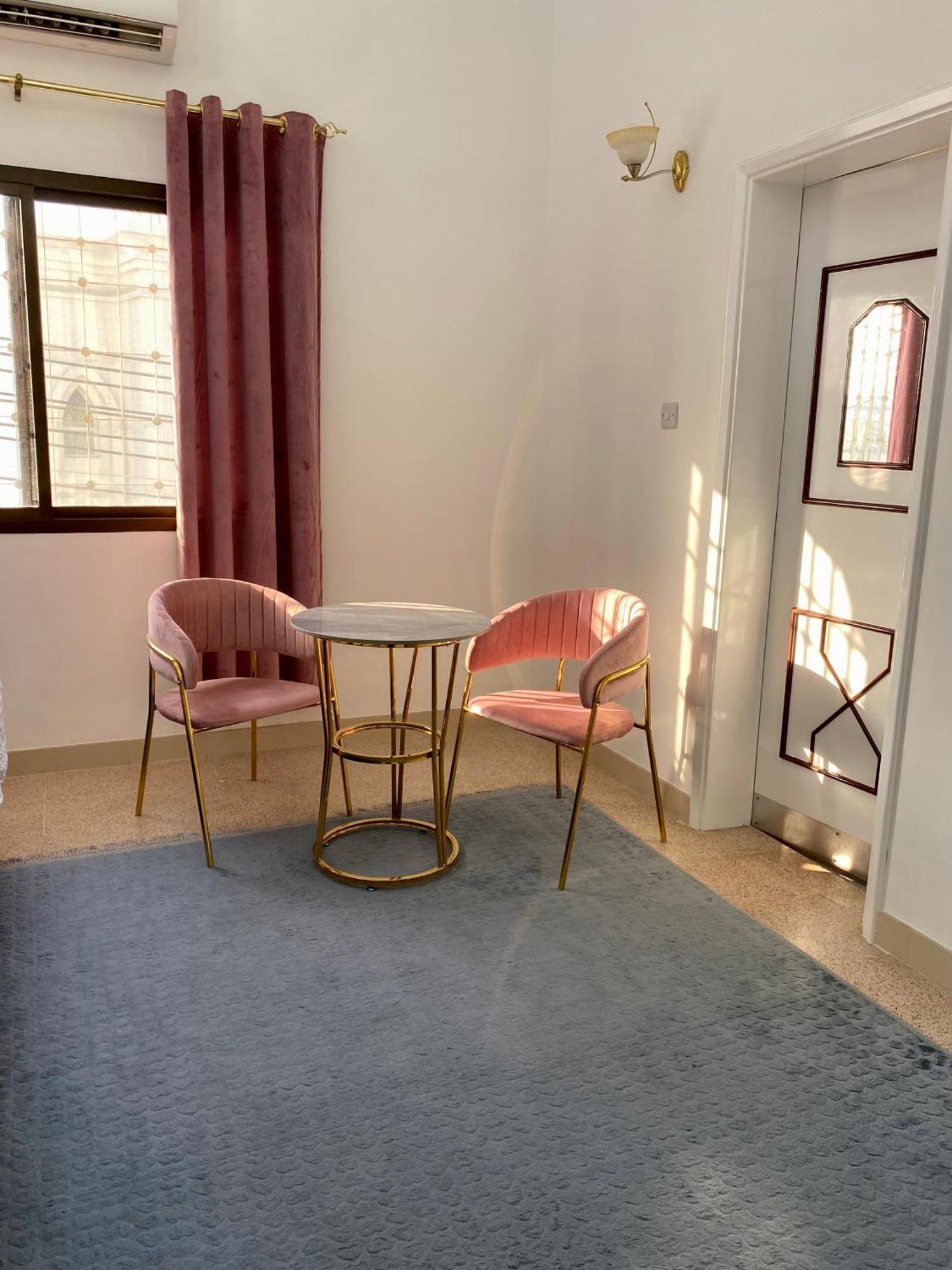 Arabian Nights Nook Hotel Маскат Екстериор снимка